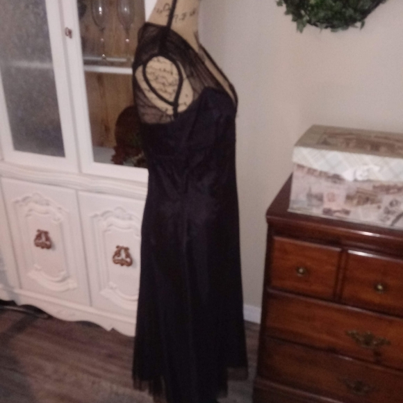 London Times Sexy Black Dress - Picture 4 of 5